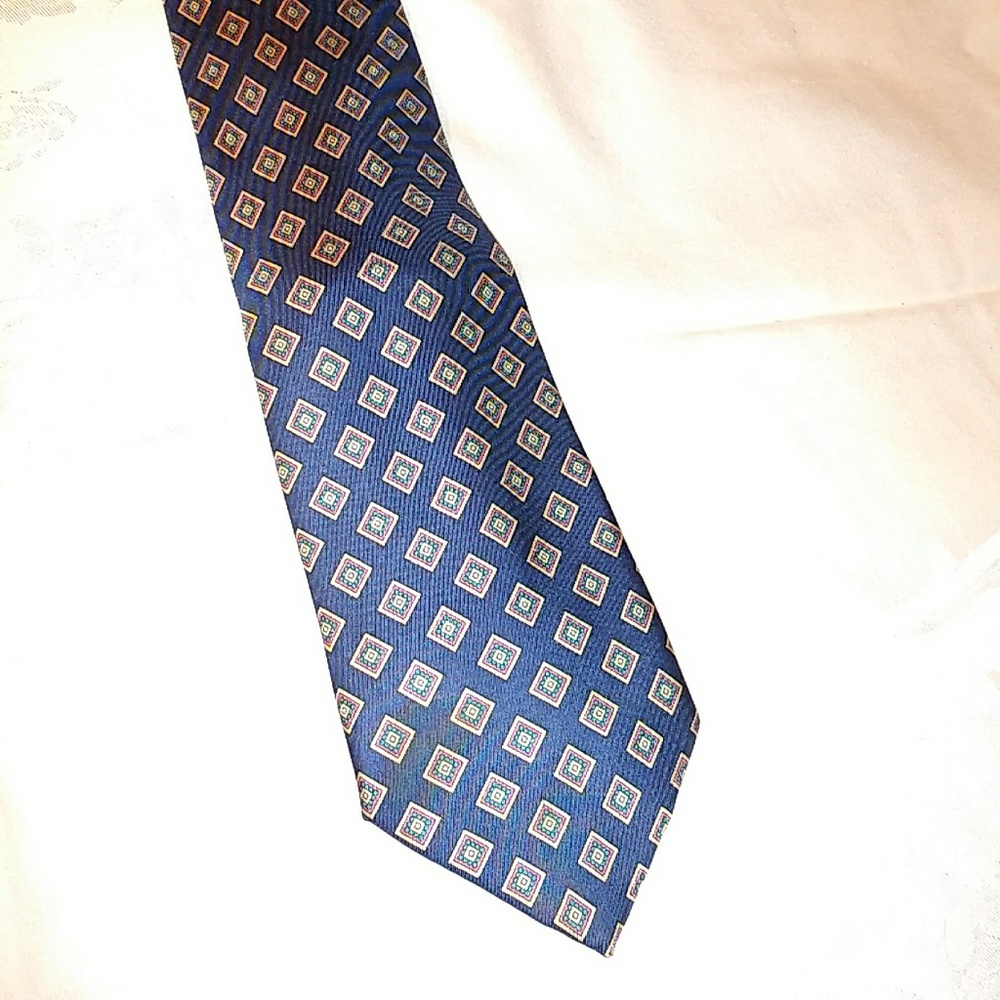 Silk Tie - Picture 3 of 4